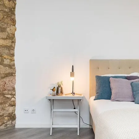 Design Flat In Campolide Apartment
